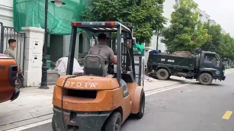 Thi công xây dựng biệt thự Ngọc Trai 02-39